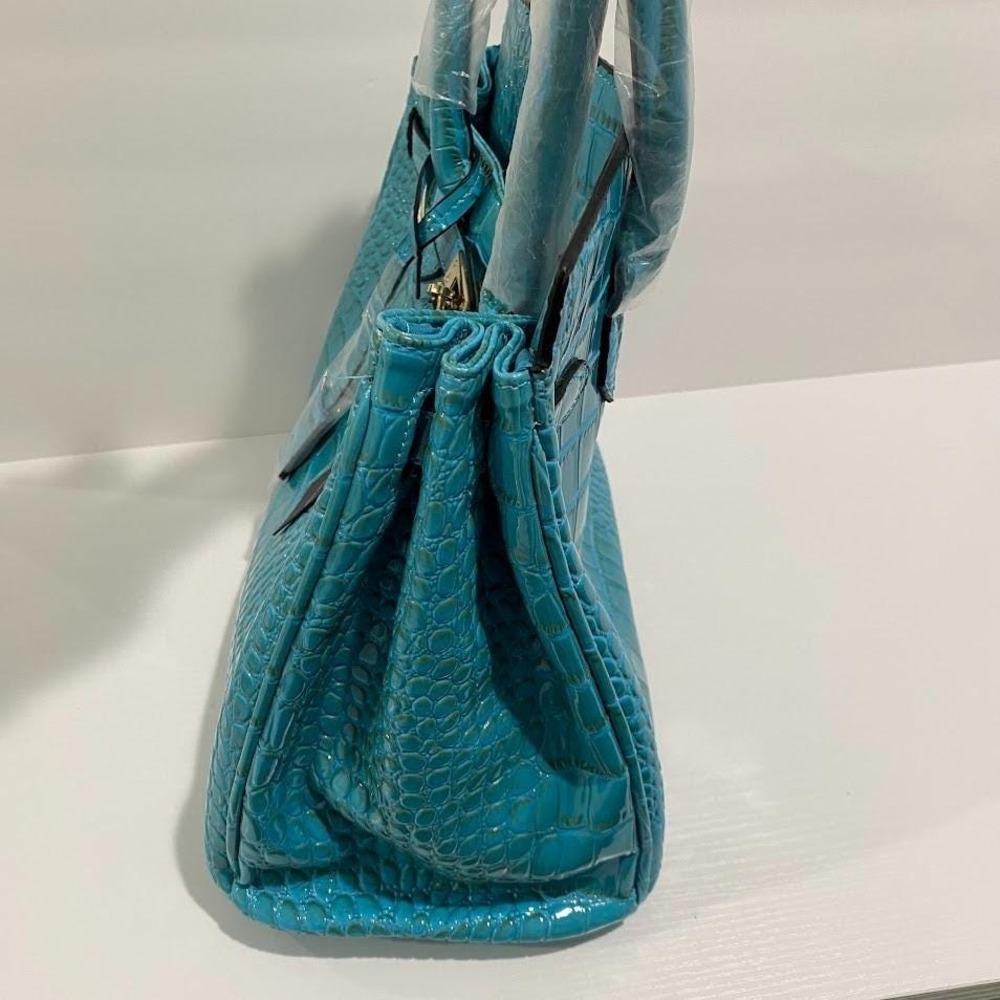 Beautiful Large De Vesi Faux Leather Crocodile Handbag Vegan Hand Bag NWT - Picture 5 of 16